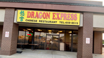 Dragon Express outside