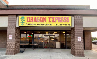 Dragon Express outside