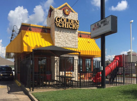 Golden Chick outside