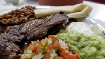 Los Compadres Taqueria food