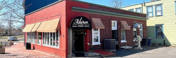 Milanese Pizza Of Riverton, Nj outside