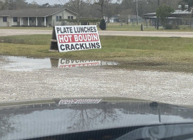 Day's Smokehouse And Specialty Meats outside