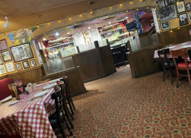 Buca Di Beppo Italian food