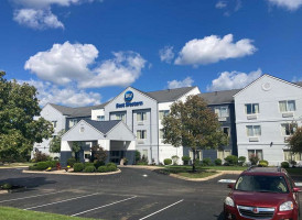 Fairfield Inn Louisville South inside