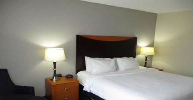 Fairfield Inn Louisville South inside