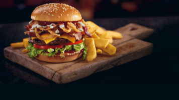 Red Robin Gourmet Burgers And Brews food