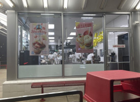 Andy's Frozen Custard outside