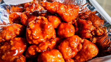 Oscar's Pizza Wings Carry Out food