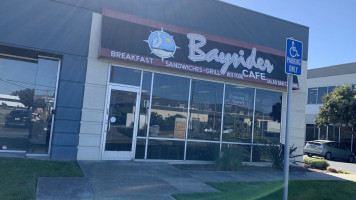 Baysider Cafe outside