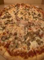 Digino's Pizza food