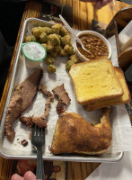 Uncle Kenny's Bbq food