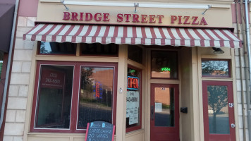 Bridge Street Pizza More food