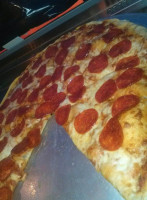 Maximo's Pizza food