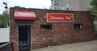 Champions Pub inside