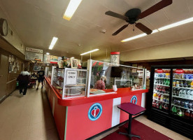 Delio's Pizza Hero Shop outside