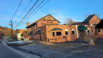 The George Inn outside