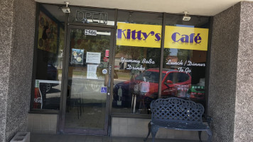 Kitty's Cafe outside