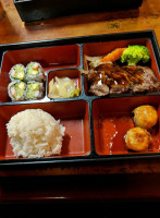 Yama Sushi food