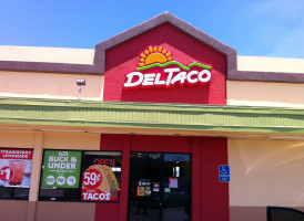 Del Taco food