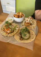 Taqueria Tsunami food