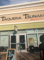 Taqueria Tsunami food