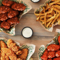 Wingstop inside