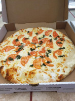 Champion Chicken Pizza food