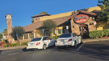 Skipolinis Rocklin outside