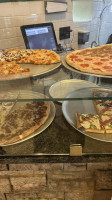 Amato's Pizzeria food