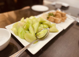 Chef's Kitchen Mǔ Dān food