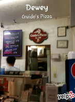 Guido's Pizza outside