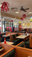 Leo's Coney Island inside