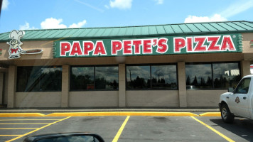 Papa Pete's Pizza outside