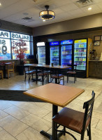 Delizia Pizza Kitchen (ledgewood) inside