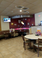 Huddle House food