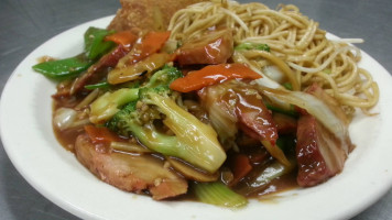 Bruce's Chinese Kitchen food