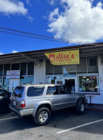 Millie's Deli Snack Shop outside