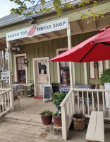 Round Top Coffee Shop outside