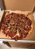 Pioneer Pizza food