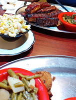 Rochester's Barbecue Grill food