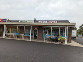 Captain Bob's Fresh Seafood outside