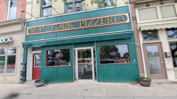 New York Pizzeria outside