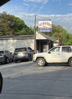 Bud's Korner Kitchen outside