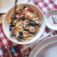 Buca Di Beppo Italian food