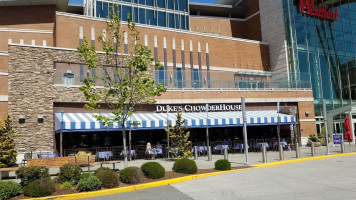 Duke's Seafood Southcenter food