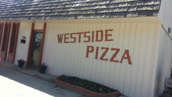 Westside Pizza outside