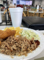 Johnnys Barbecue food