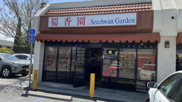 Szechwan Garden outside