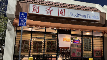 Szechwan Garden food