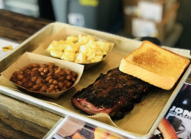 Yergy's State Road Bbq food